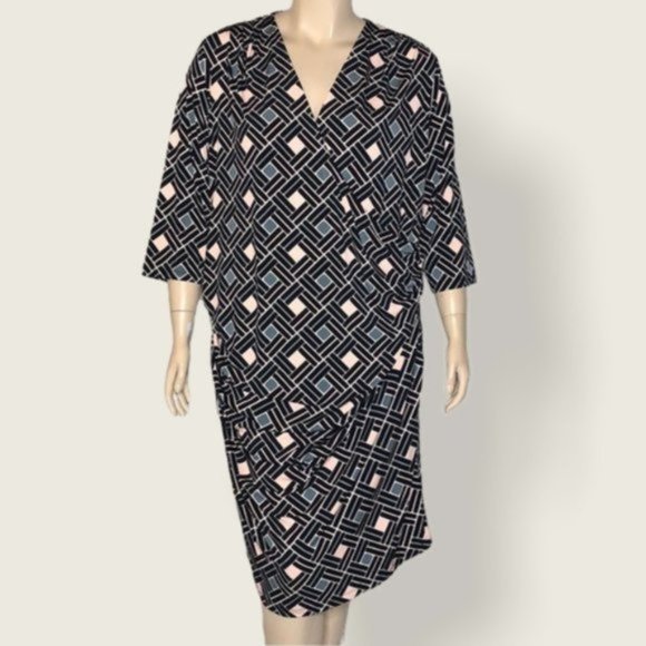 Jennifer Lopez | 3/4 Sleeve Geometric V-Neck Plus Sized Dress | Size 0X - Picture 1 of 11